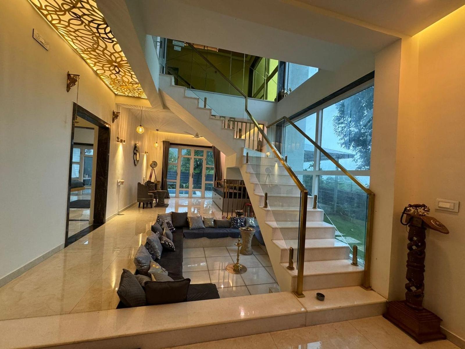 Prana Healing House Villa Poona Buitenkant foto