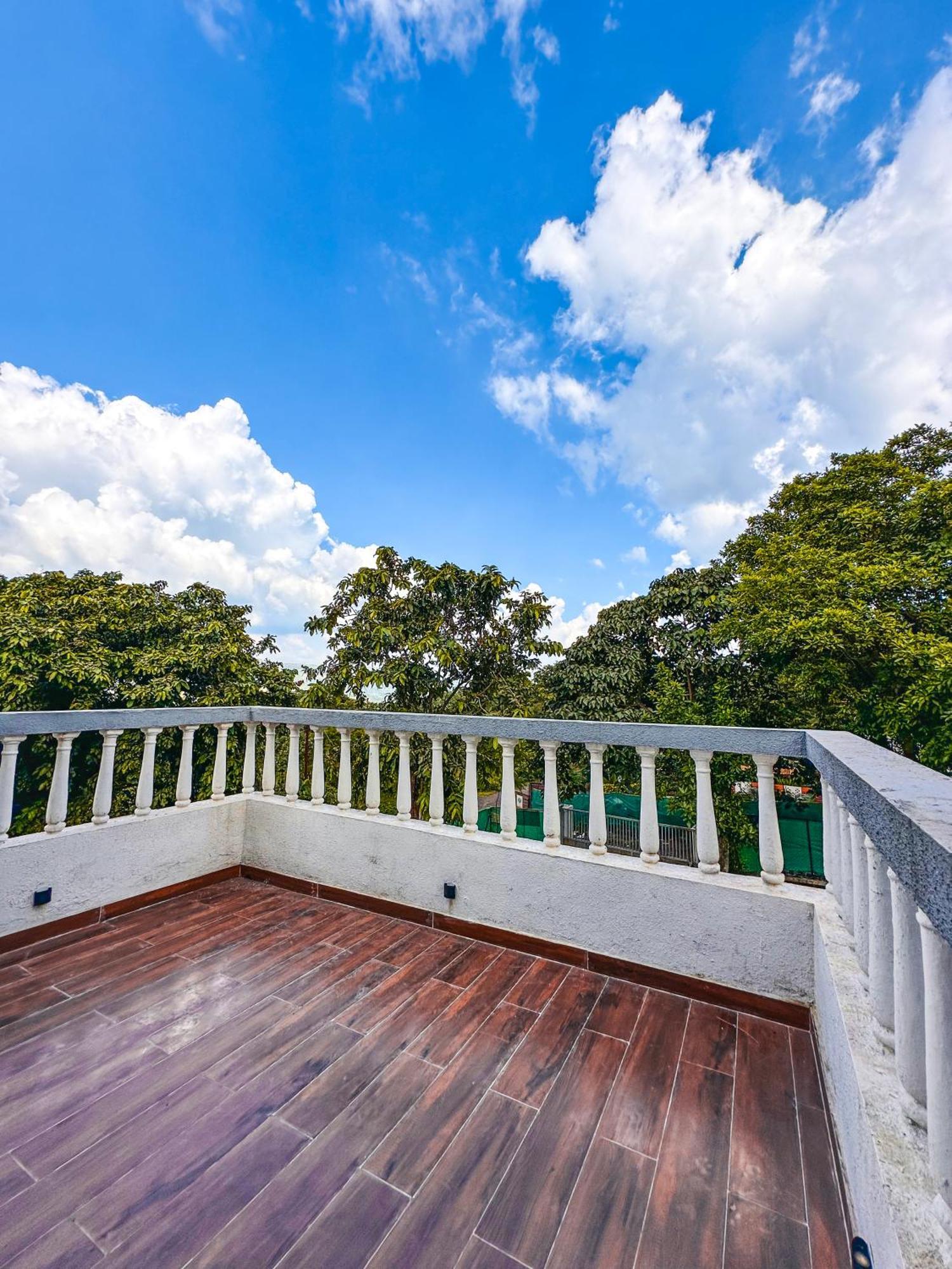 Prana Healing House Villa Poona Buitenkant foto