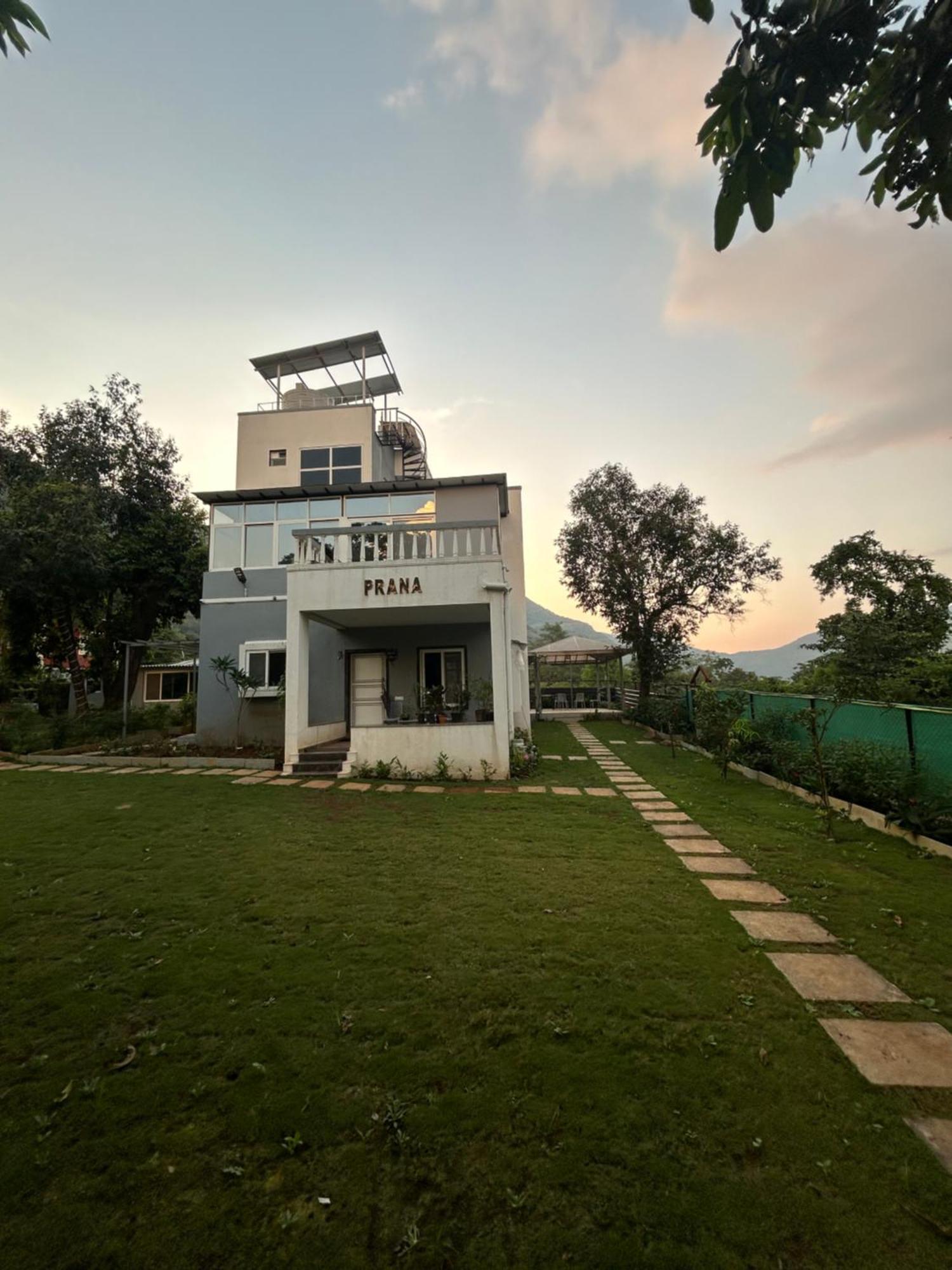 Prana Healing House Villa Poona Buitenkant foto
