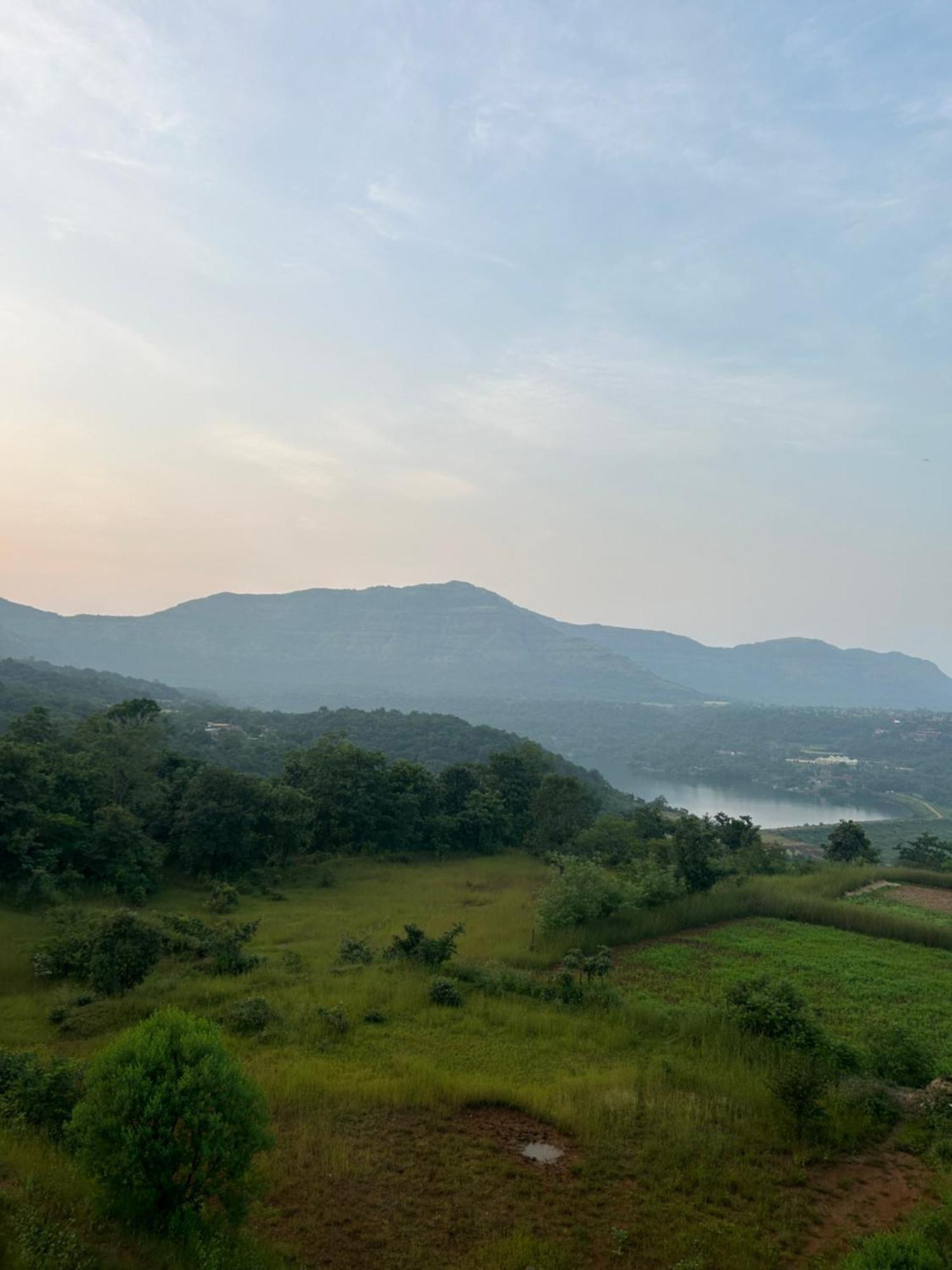 Prana Healing House Villa Poona Buitenkant foto
